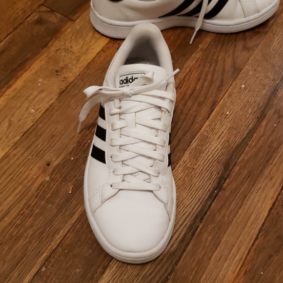 Adidas Grand Court Sneaker - Picture 2 of 4